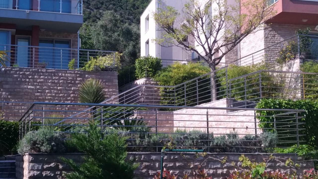 Apartments Acacia Hill Ðenovići Εξωτερικό φωτογραφία