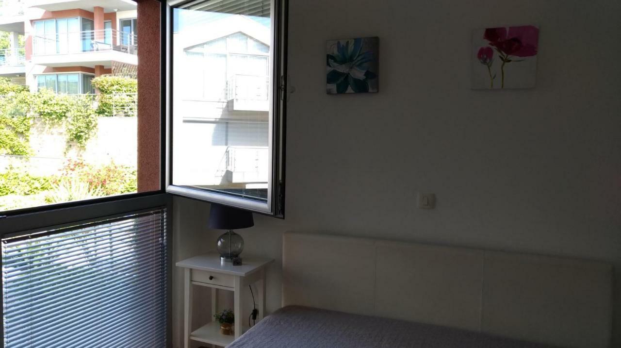 Apartments Acacia Hill Ðenovići Εξωτερικό φωτογραφία