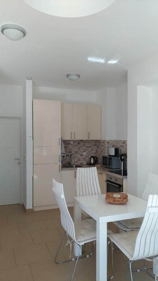 Apartments Acacia Hill Ðenovići Εξωτερικό φωτογραφία
